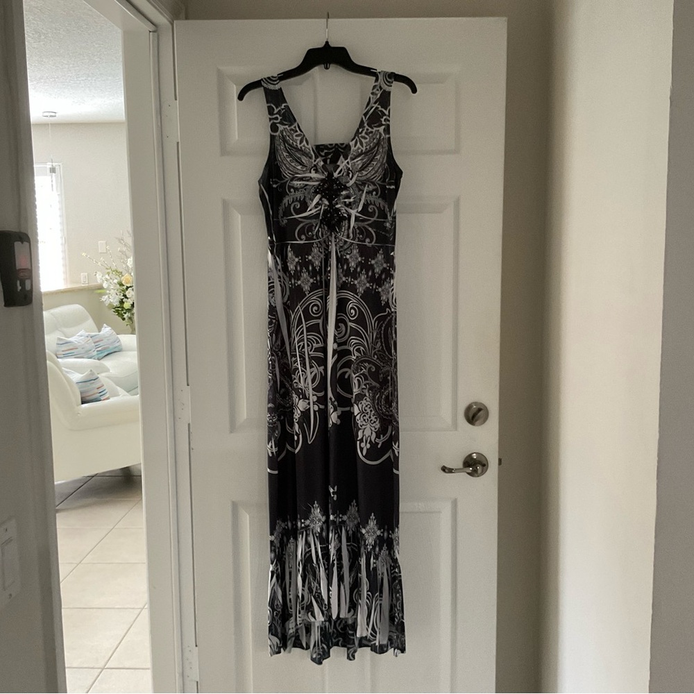 Summer Black and White Maxi Dress